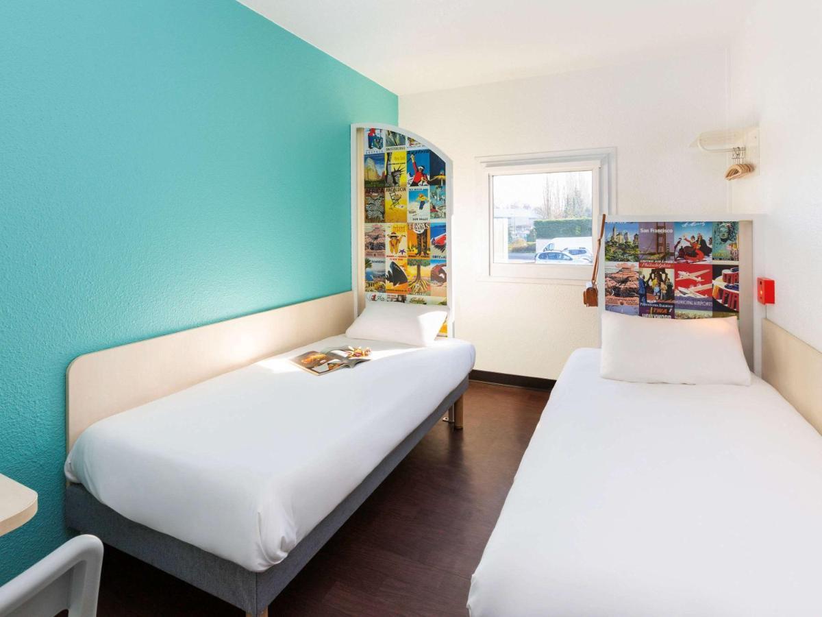 Hotelf1 Saint Malo Kültér fotó A typical Ibis budget room